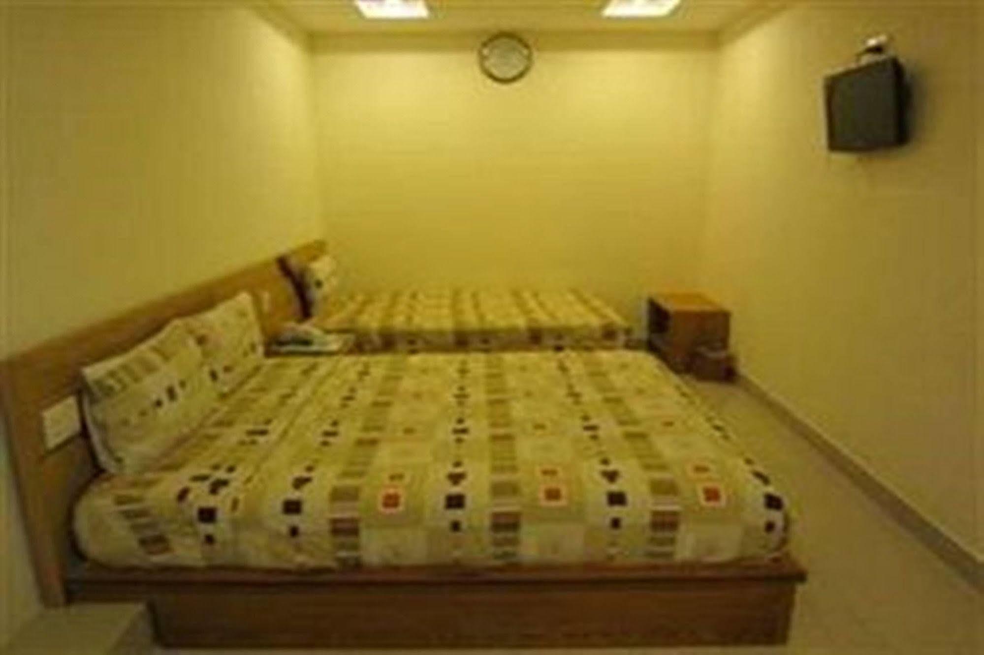 Song Anh Hotel 1 Хошимин Экстерьер фото