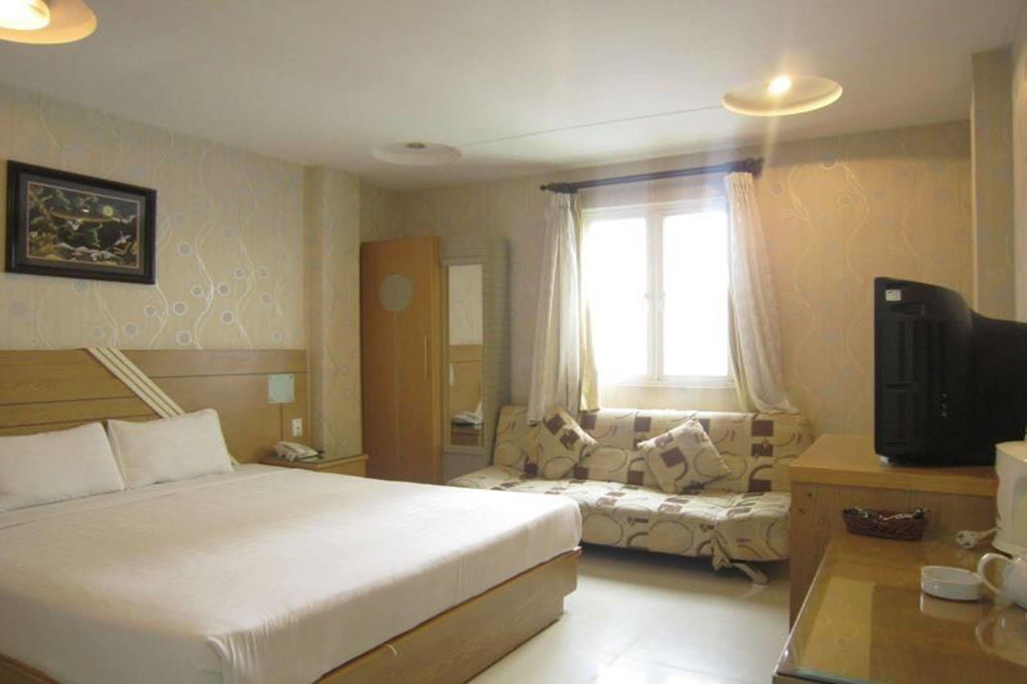 Song Anh Hotel 1 Хошимин Экстерьер фото